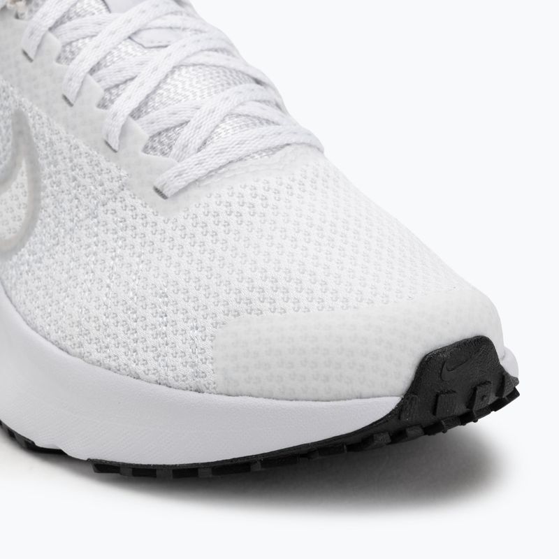 Дамски обувки за бягане Nike Run Defy white / pure platinum / black 7