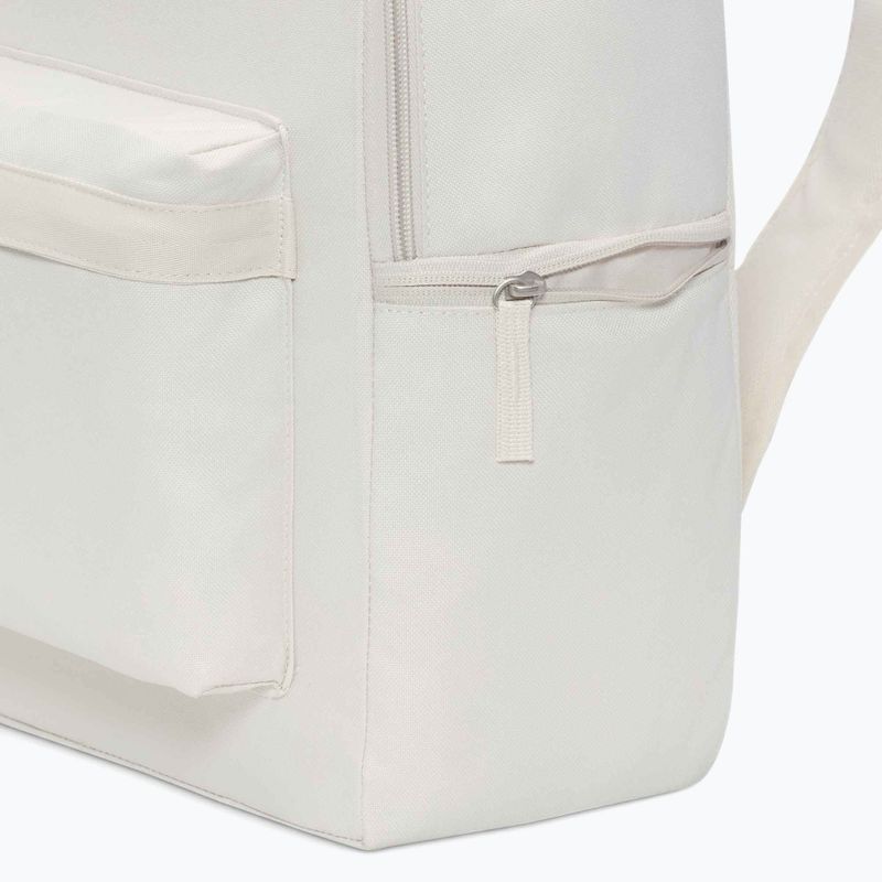 Раница Nike Heritage 25 l light orewood brn/summit white 5