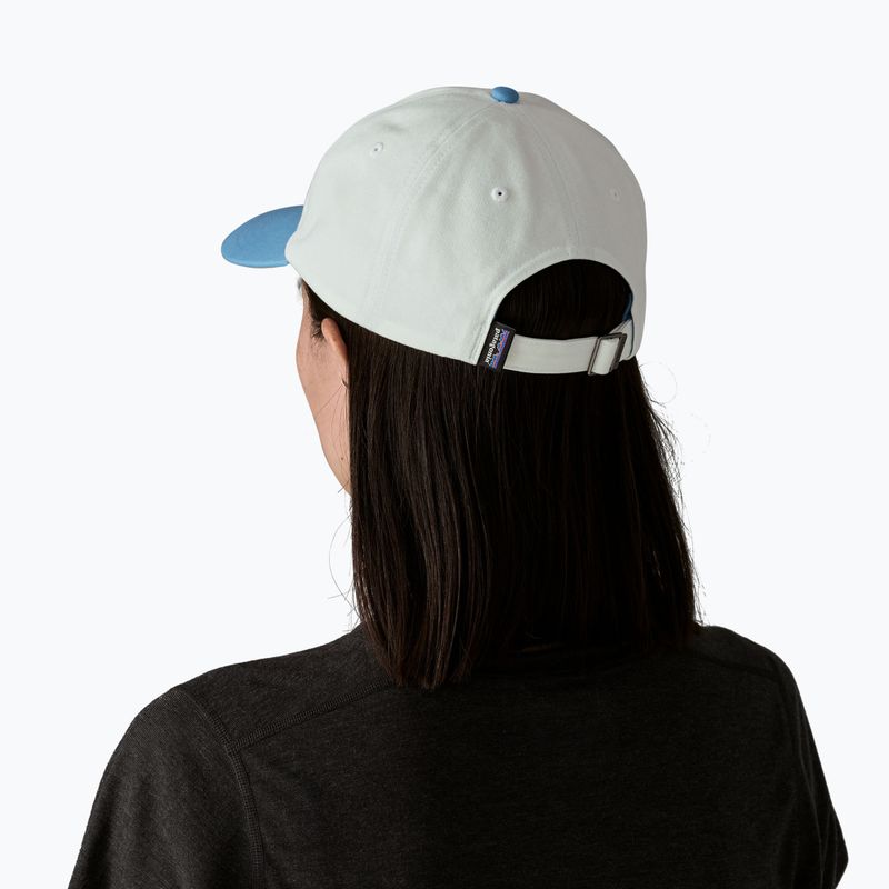 Шапка с козирка Patagonia P-6 Label Trad birch white w/shore blue 3