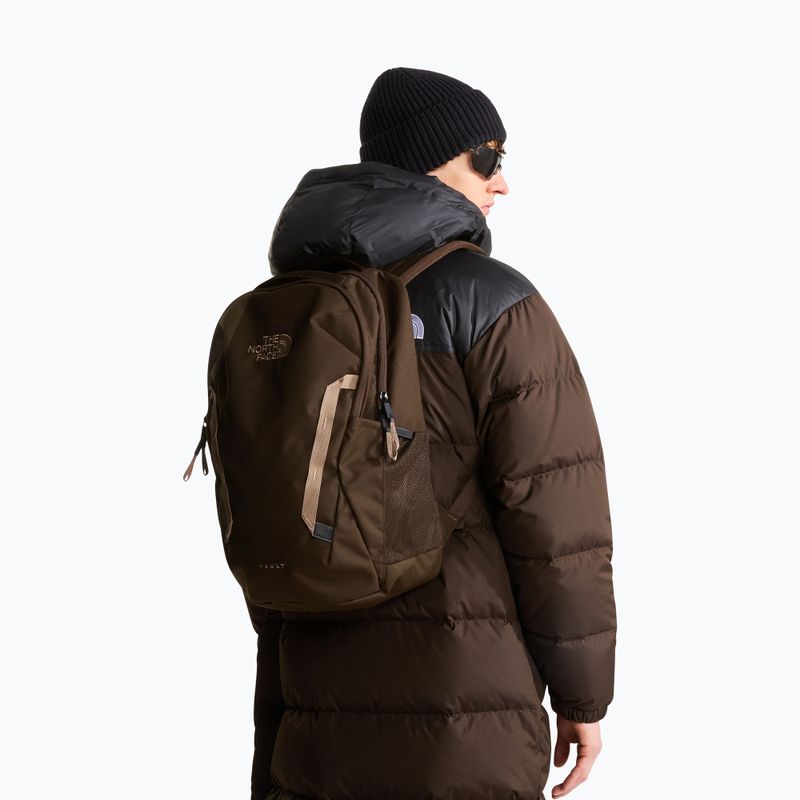 Градска раница The North Face Vault 27 l dark chestnut/garnet 5