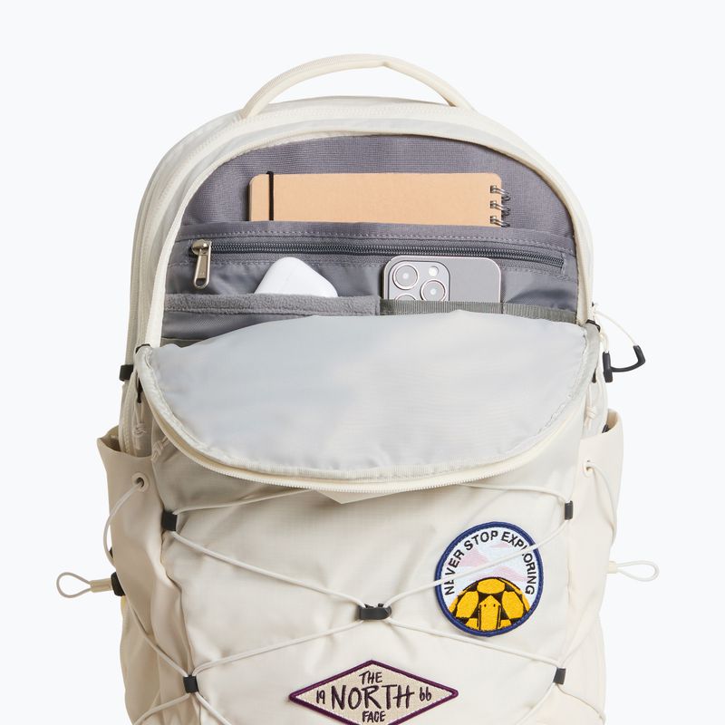 Градска раница The North Face Borealis Patch 21 l white dune/patch 5