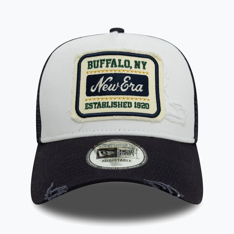 New Era NE Patch Distressed Trucker шапка бяла 2