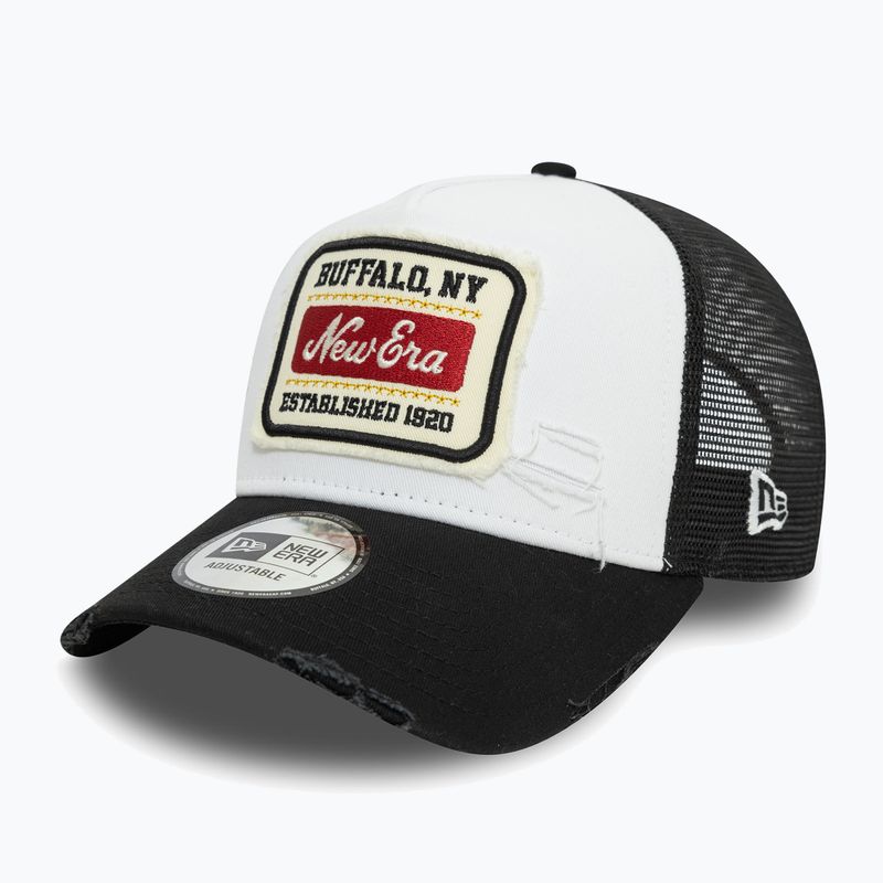 New Era NE Patch Distress Trucker шапка бяла 3