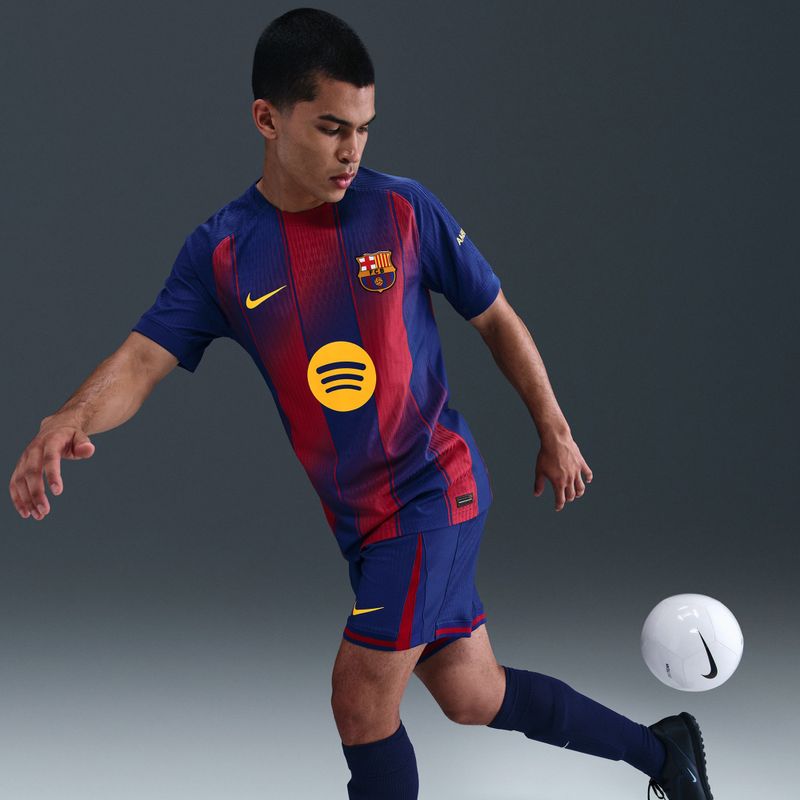 Мъжка футболна тениска Nike FC Barcelona 2025/26 Match Home deep royal blue/midwest gold 10