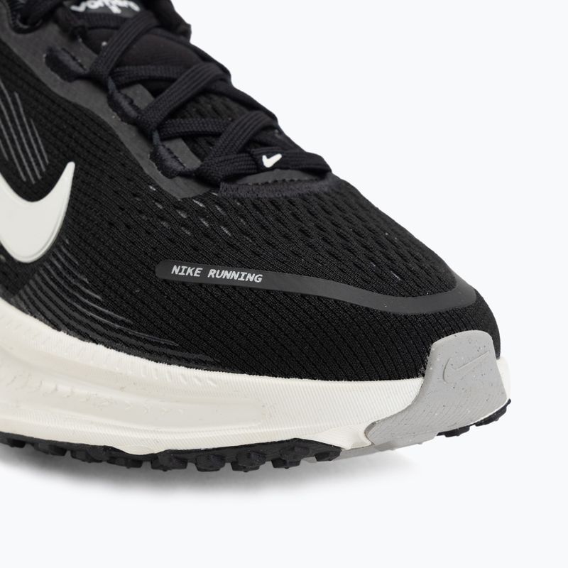 Детски обувки за бягане Nike Vomero 18 black/coconut milk/iron ore/summit white 7