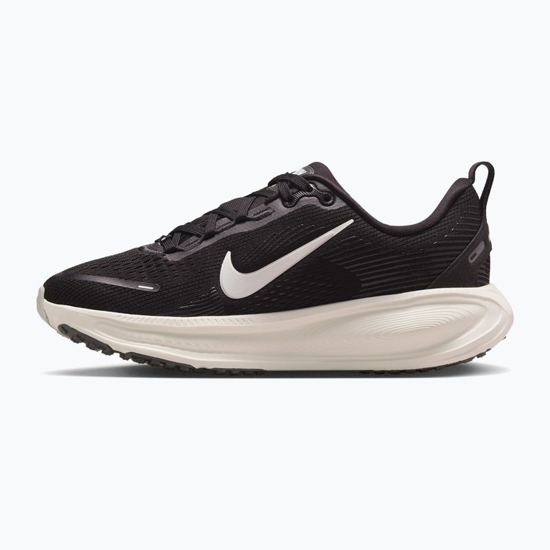 Детски обувки за бягане Nike Vomero 18 black/coconut milk/iron ore/summit white 9