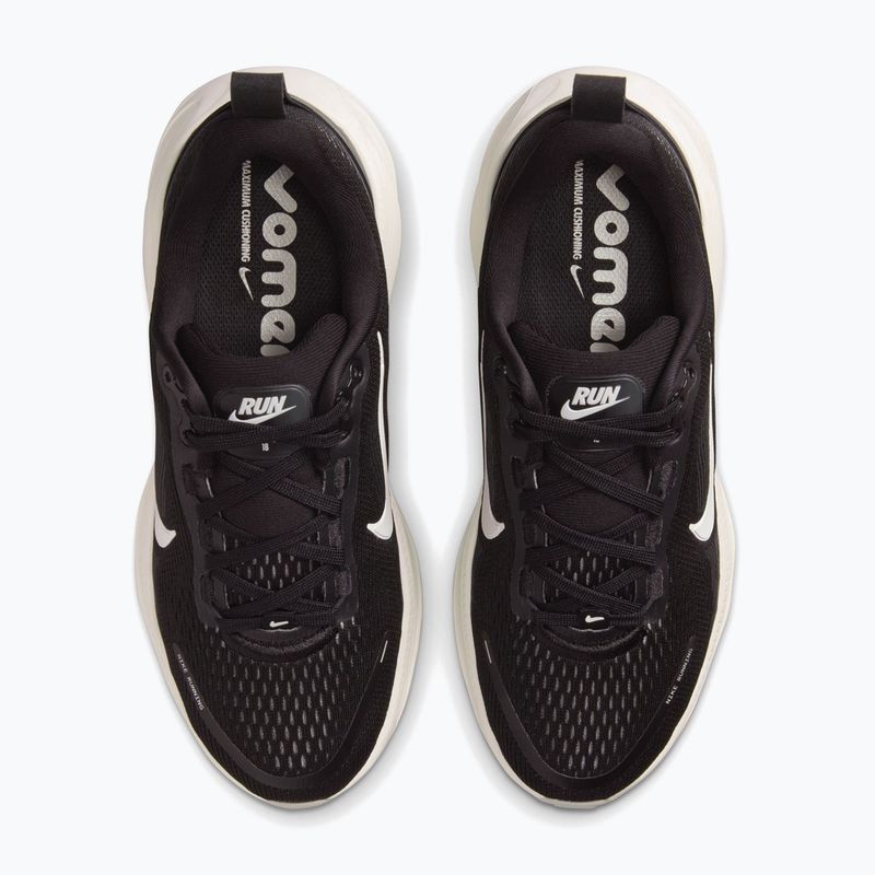 Детски обувки за бягане Nike Vomero 18 black/coconut milk/iron ore/summit white 14