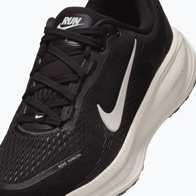 Детски обувки за бягане Nike Vomero 18 black/coconut milk/iron ore/summit white 18