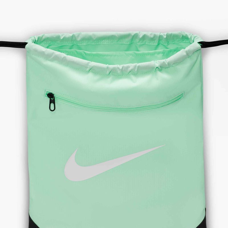 Nike Brasilia 9.5 18 л ментова пяна/черна/бяла чанта 4