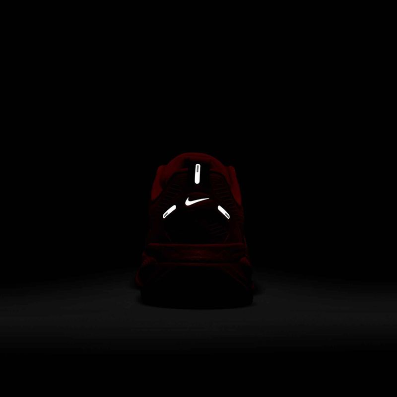 Дамски обувки за бягане Nike Vomero 18 bright crimson/hyper pink/pink foam/white 19