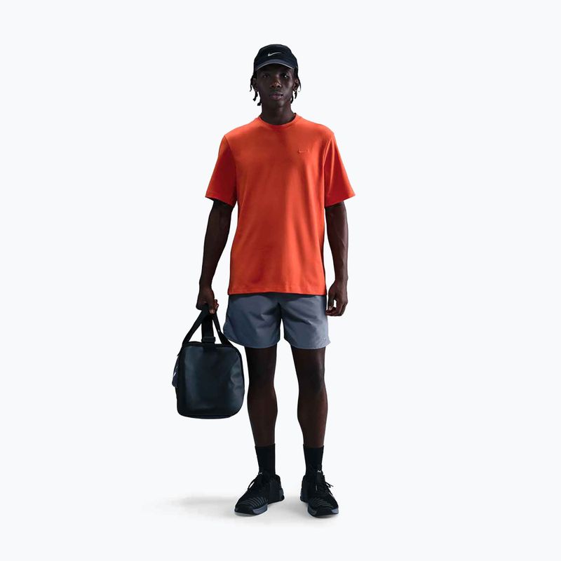 Мъжка тениска за тренировка Nike Dri-Fit Primary picante red 2