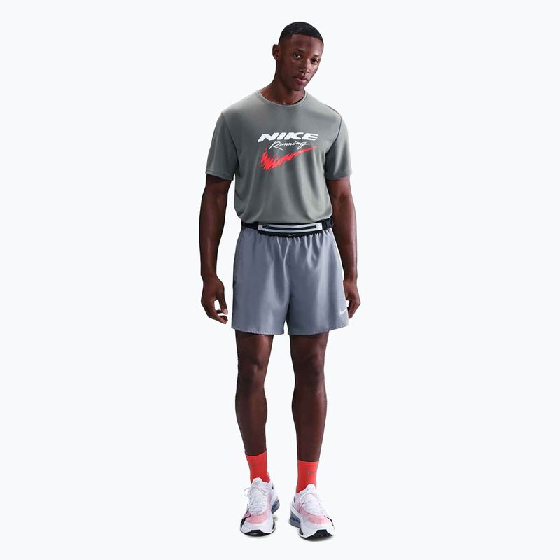 Мъжка тениска за бягане Nike Miler Dri-Fit UV smoke grey 2