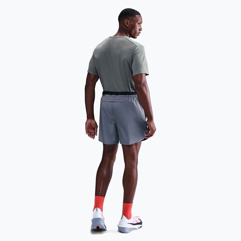 Мъжка тениска за бягане Nike Miler Dri-Fit UV smoke grey 3