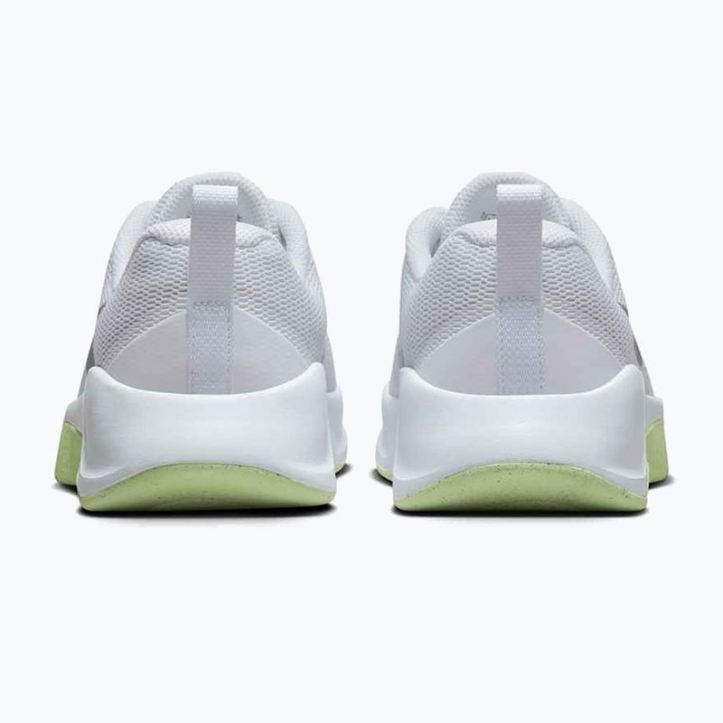 Дамски обувки за тренировка Nike MC Trainer 3 white/metallic silver/barely volt 4