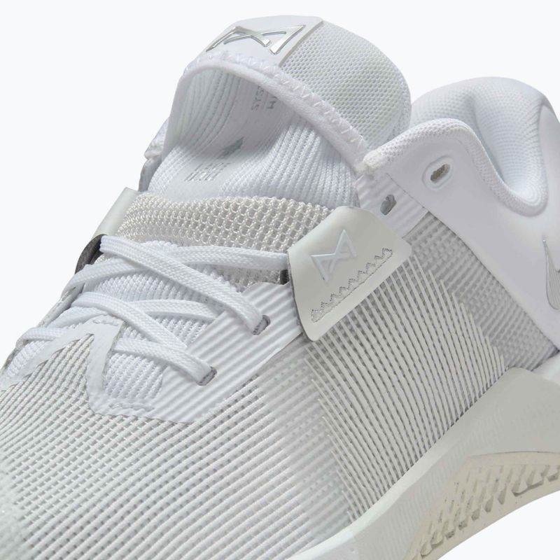Дамски обувки за вдигане на тежести Nike Metcon 10 white/platinum tint/metallic silver 16