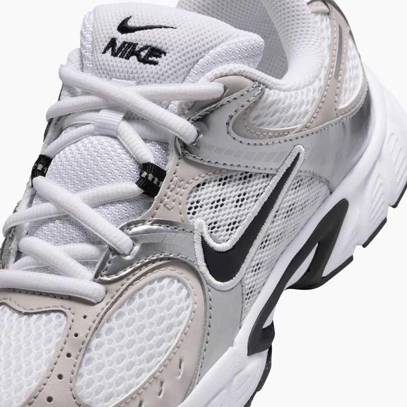 Детски обувки Nike V5 RNR white/vast grey/college grey/black 9