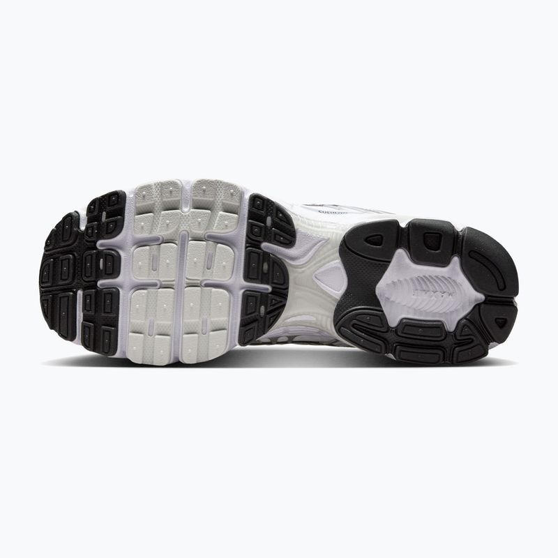 Дамски обувки Nike Air Max Moto 2K white/metallic silver/black/photon dust 4