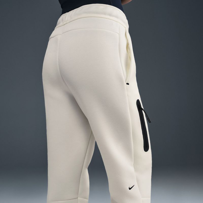 Дамски панталони Nike Sportswear Tech Fleece Mid-Rise sail/black 10