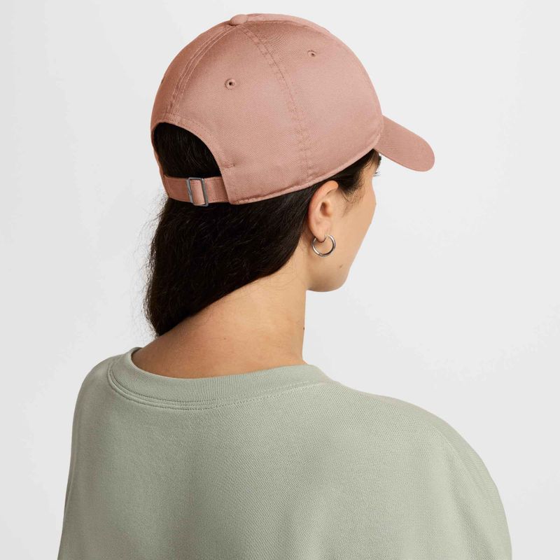 Шапка с козирка Nike Club Unstructured Futura Wash rose gold/white 2