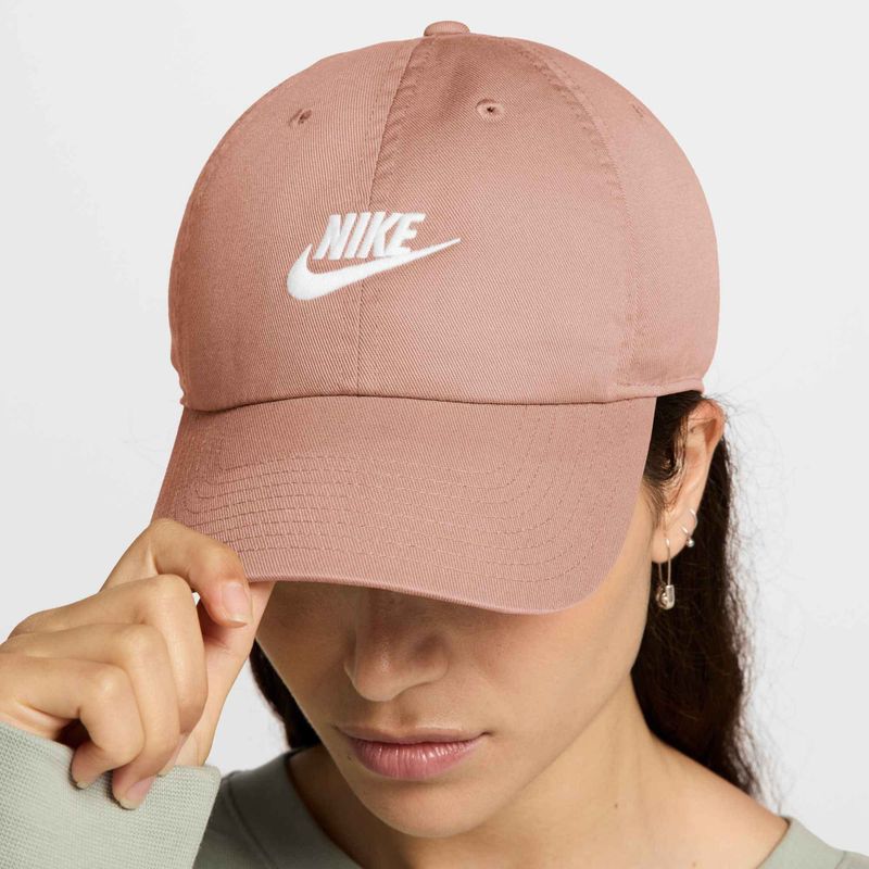 Nike Club Неструктурирана бейзболна шапка Futura Wash розово злато/бяло 4