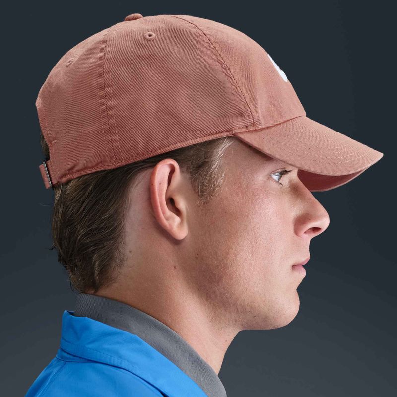 Шапка с козирка Nike Club Unstructured Futura Wash rose gold/white 6
