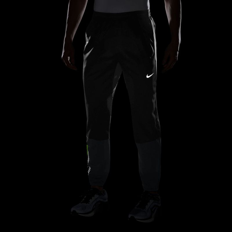 Мъжки панталони за бягане Nike Challenger Therma-Fit Winterised light smoke grey 7