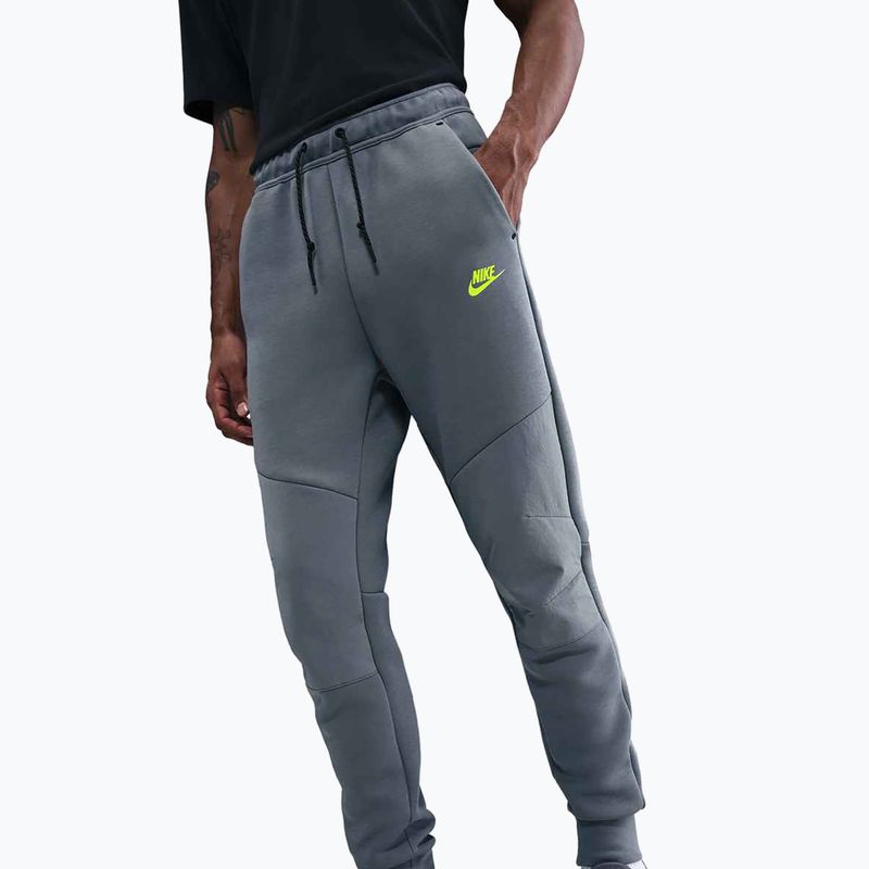 Мъжки панталони Nike Tech Joggers cool grey/cool grey/volt 3