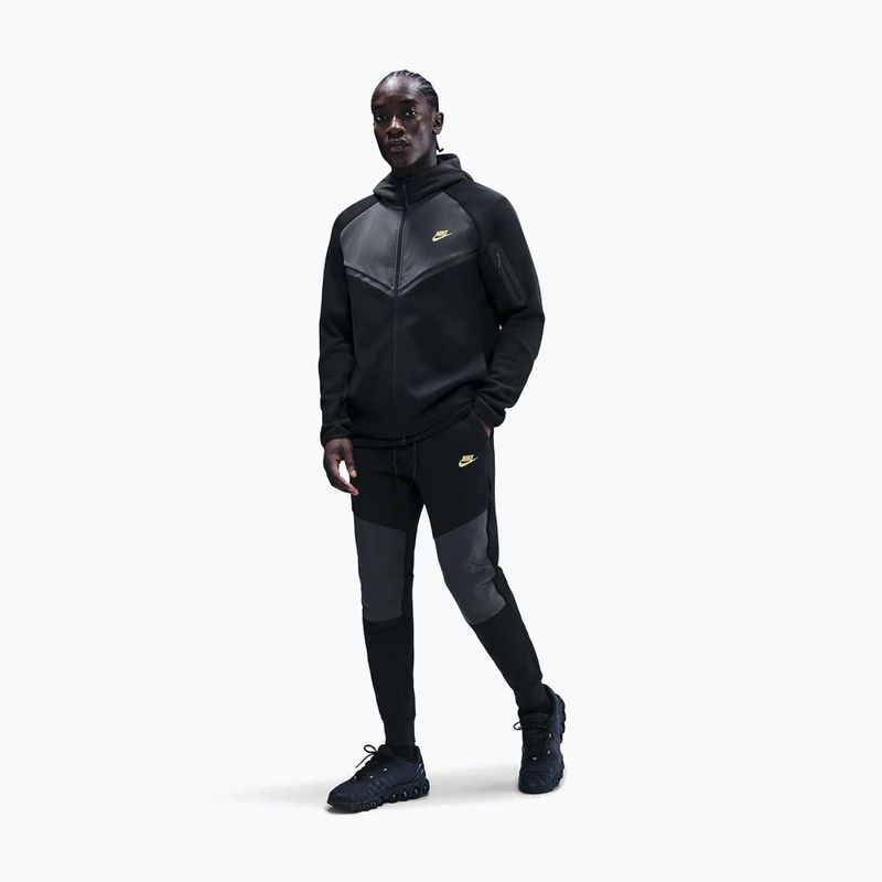 Мъжки панталони Nike Tech Joggers black/dark smoke grey/metallic gold 2