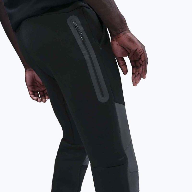 Мъжки панталони Nike Tech Joggers black/dark smoke grey/metallic gold 5