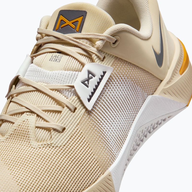 Мъжки обувки за вдигане на тежести Nike Metcon 10 light khaki/gold leaf/iron grey 8