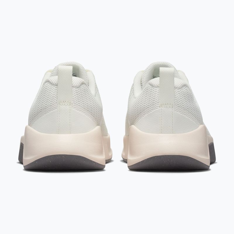 Дамски обувки за тренировка Nike MC Trainer 3 sail/chalk/pencil point/white 4