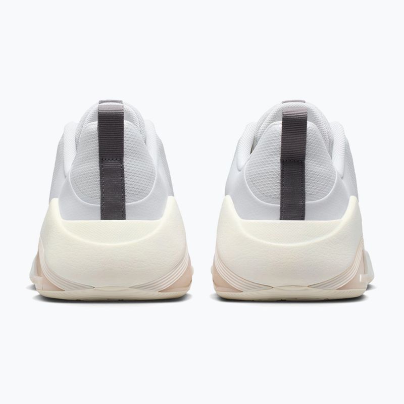 Дамски обувки за тренировка Nike Bella 7 white/sail/pencil point/multi-colour 4