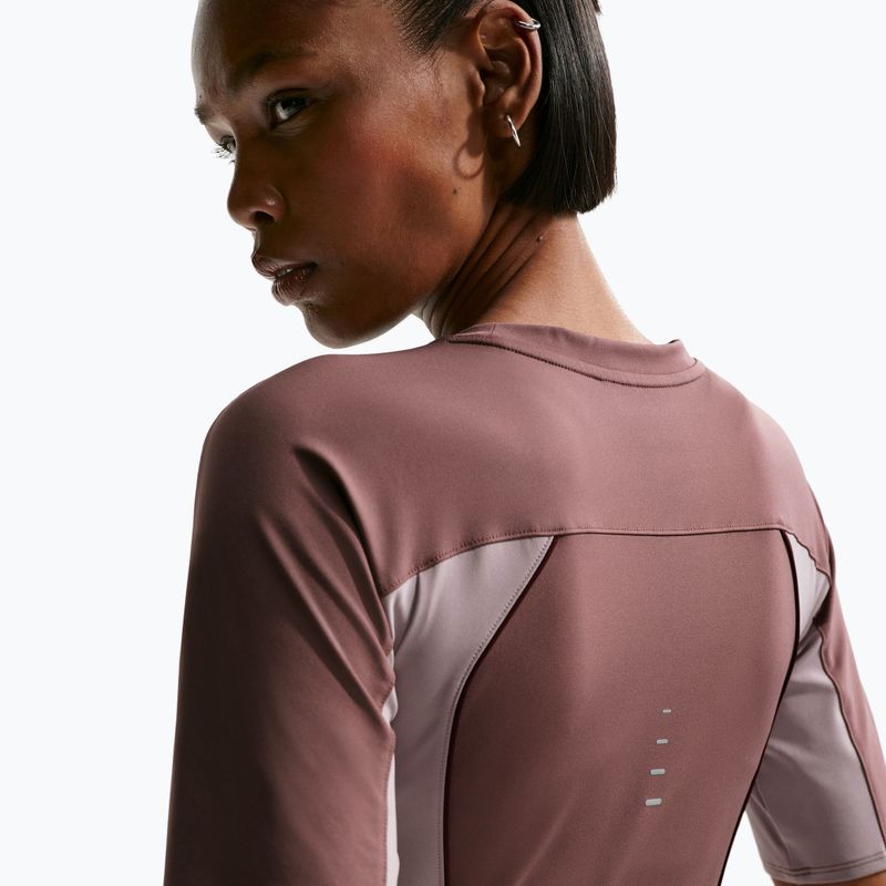 Дамска тениска за бягане Nike Swift Dri-Fit tattoo/light violet ore 5