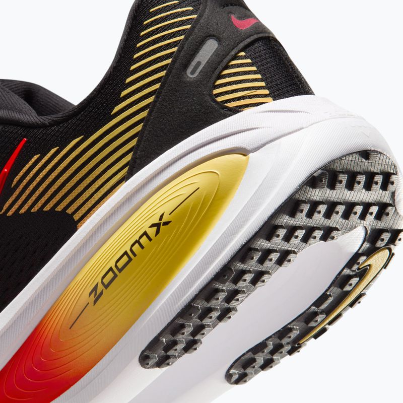 Мъжки обувки за бягане Nike Vomero 18 black/light crimson/bright crimson 9