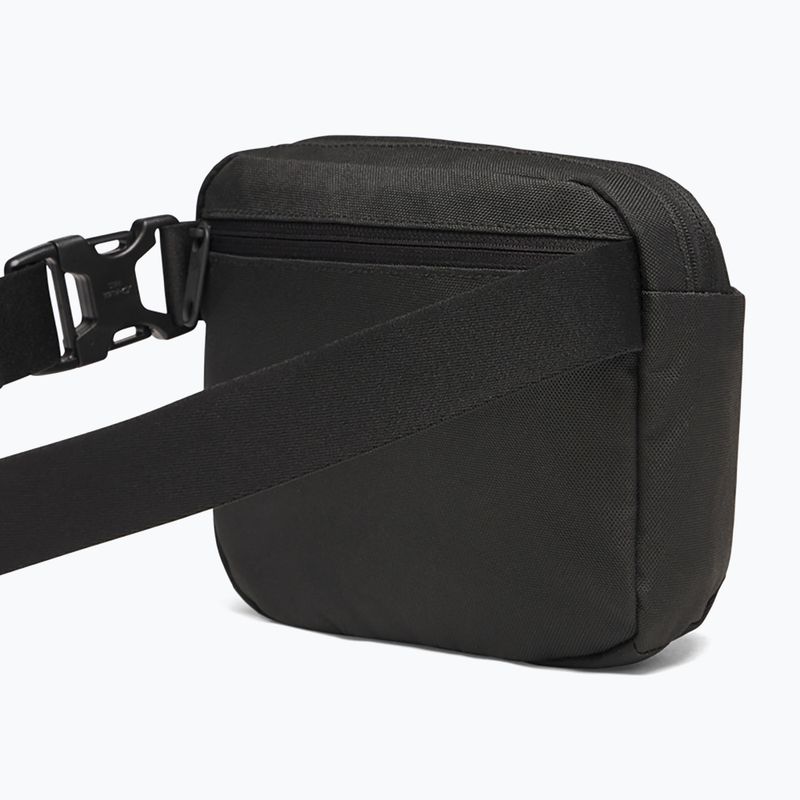 Чантичка за кръстна Under Armour Essential XB black/black/black 2