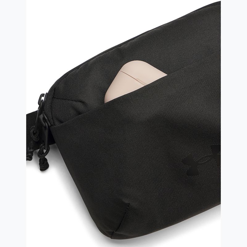 Чантичка за кръстна Under Armour Essential XB black/black/black 3