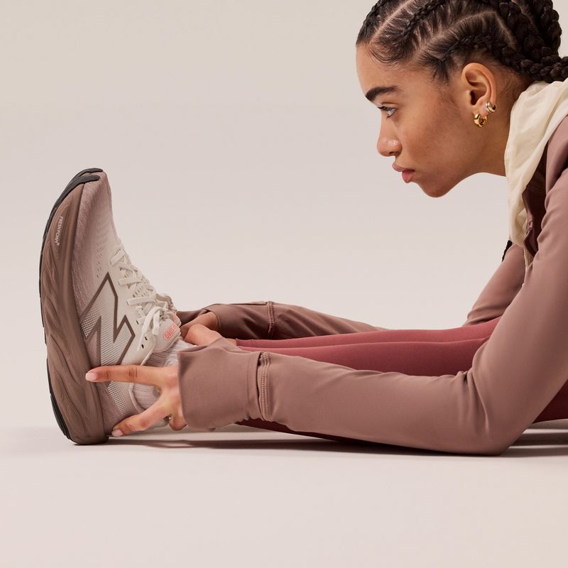 Дамски маратонки за бягане New Balance Fresh Foam X 1080 v14 син скъпоценен камък 15