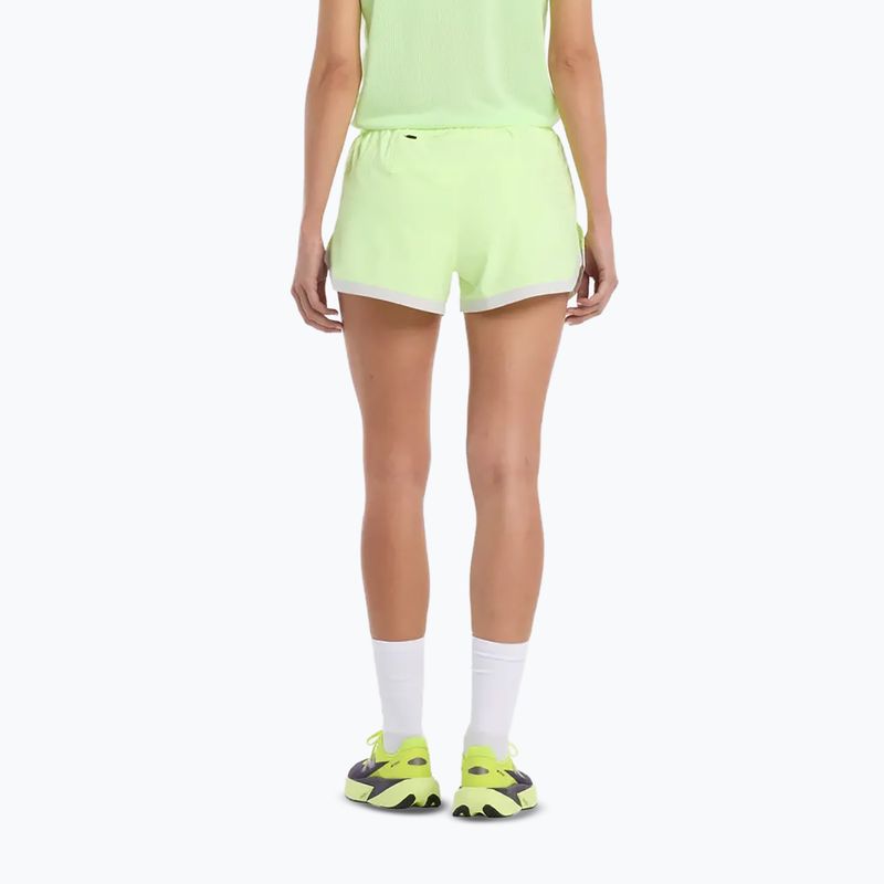Дамски шорти за бягане New Balance Run Essentials 3“ afterglow 3