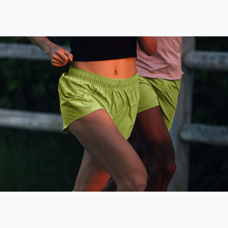 Дамски шорти New Balance RC Seamless 3" afterglow 15