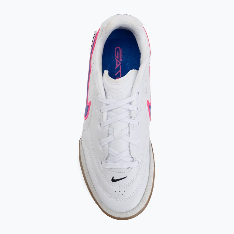 Детски футболни обувки Nike Tiempo Streetgato Jr white/pink blast/racer blue 5