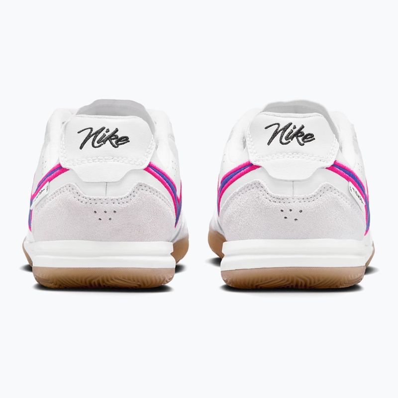 Детски футболни обувки Nike Tiempo Streetgato Jr white/pink blast/racer blue 4