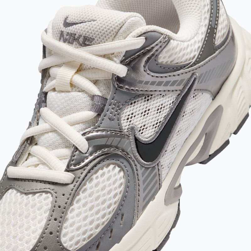 Детски обувки Nike V5 RNR phantom/pencil point/black 8