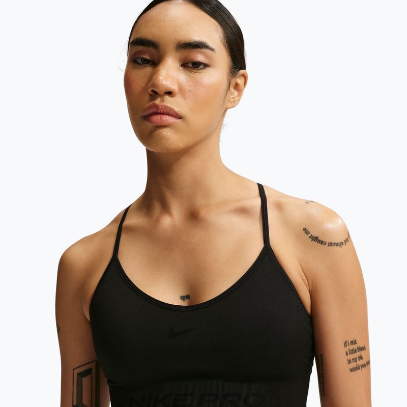 Спортен сутиен Nike Pro Seamless Light Support black 4