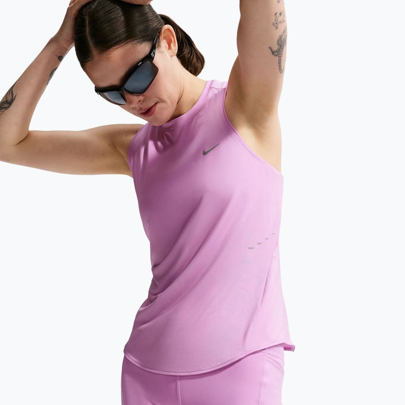 Дамски шорти за бягане Nike Swift High-Waisted 4" light magenta 7