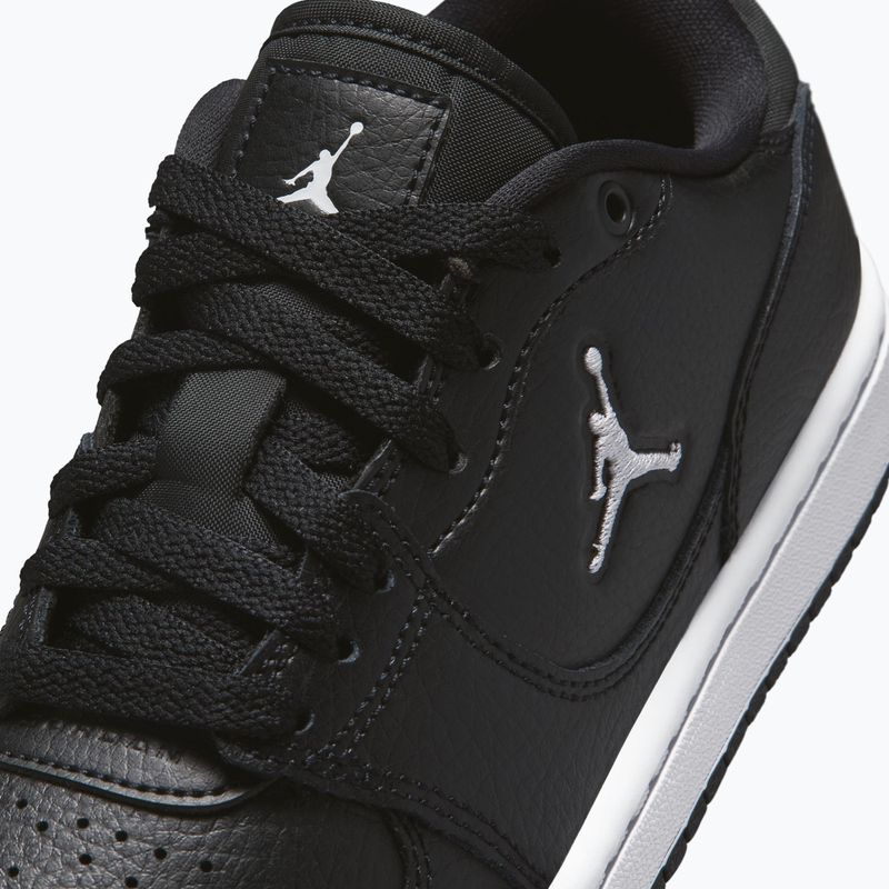 Детски обувки  Jordan Court Connect Low black/white 15