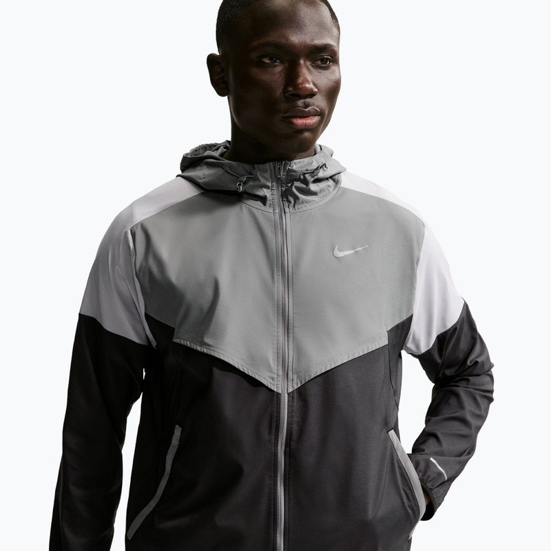 Мъжко яке за бягане Nike Impossibly Light Windrunner smoke grey/wolf grey/black 4