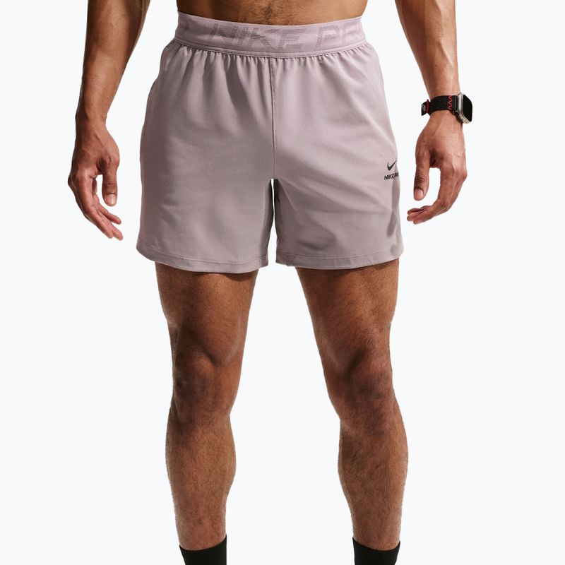 Мъжки къси панталони/шорти Nike Pro Training Dri-Fit 6" light violet ore/black 5