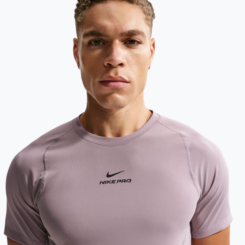 Мъжка тренировъчна тениска Nike Pro Training Dri-Fit light violet ore/black 5