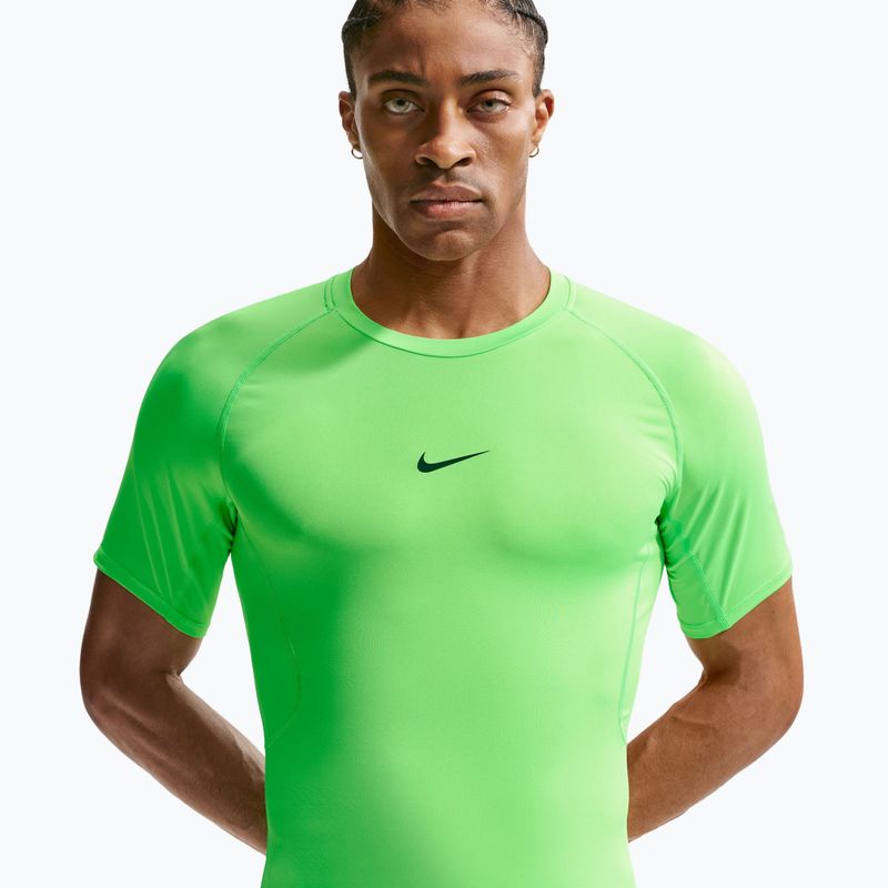 Мъжка тренировъчна тениска Nike Pro Dri-Fit Tight Fitness green strike/black 4