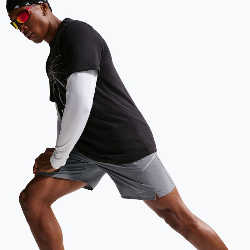 Мъжки къси панталони/шорти Nike Miler Dri-Fit 7" smoke grey/smoke grey 5